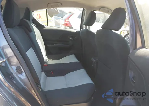 2016 Toyota Prius C Two z USA, uszkodzony, nr VIN JTDKDTB31G1131951